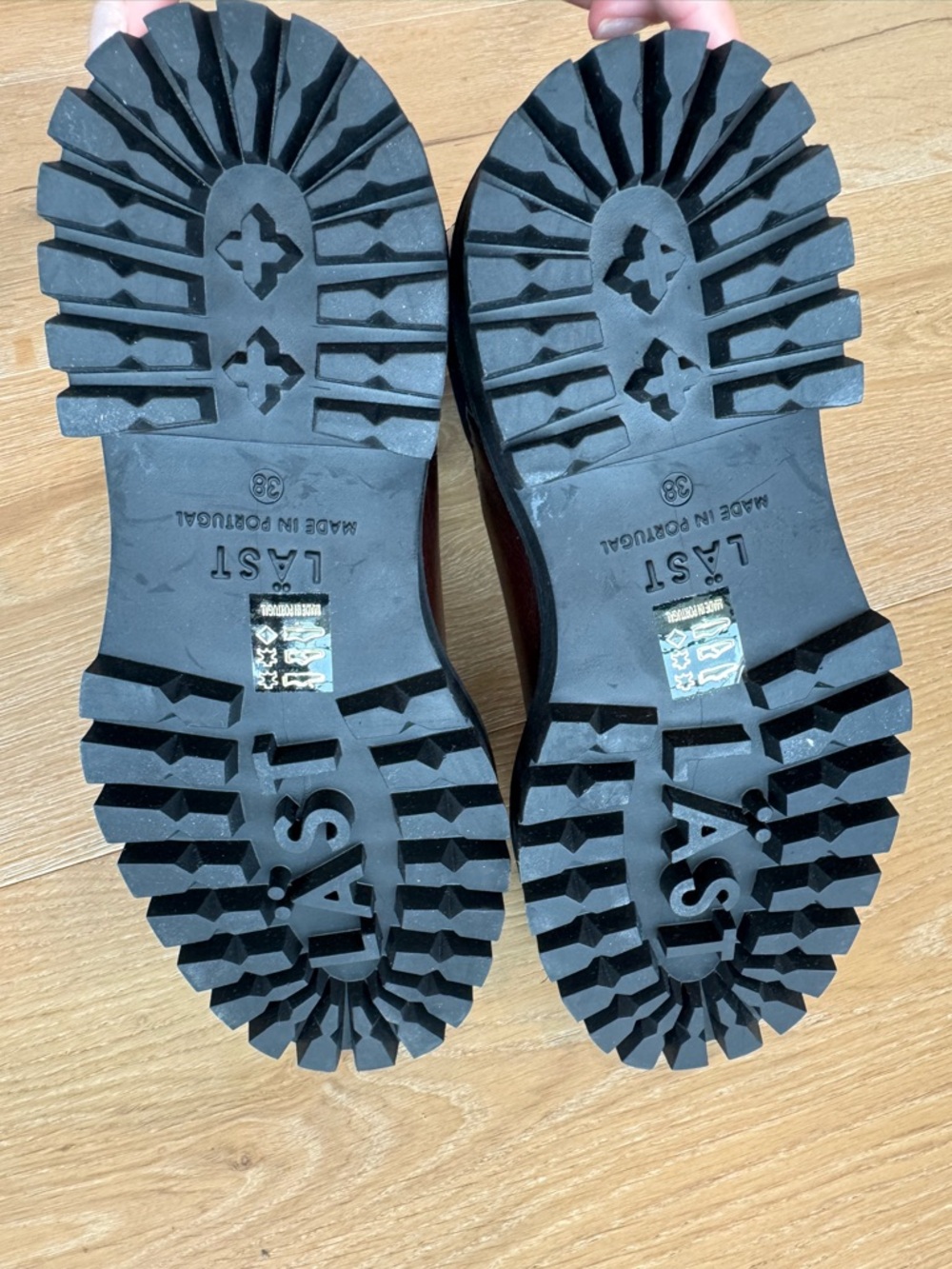 LAST Brand Brown Leather Chelsea Lug Boots - Never Worn - Picture 4 of 4